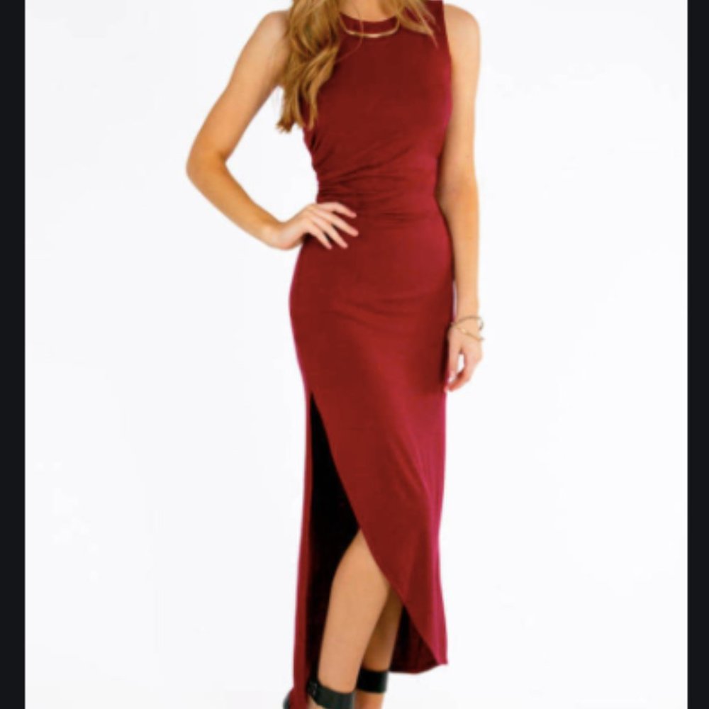 Tobi To The Max Burgundy Strapless Dress NWOT